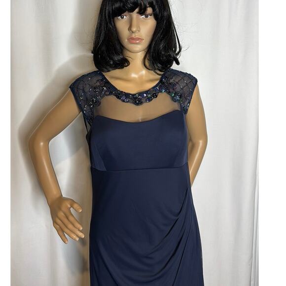 DAVID'S BRIDAL long beaded illusion cap-sleeve dress size 12 - Picture 17 of 17